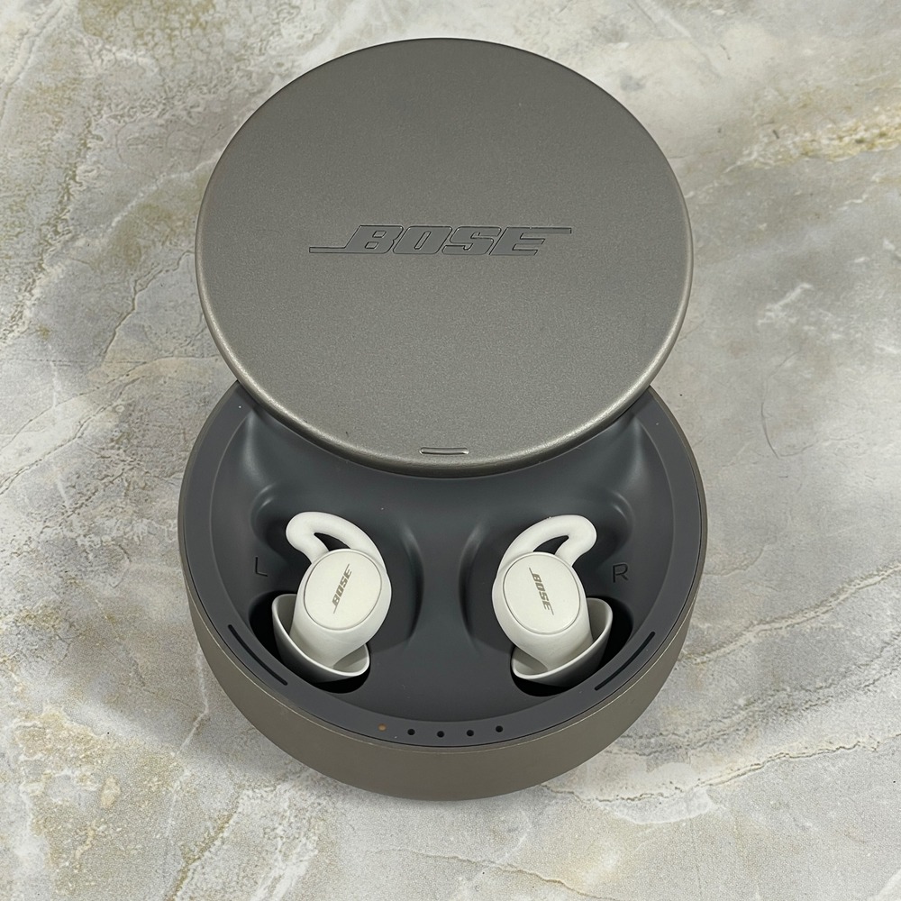 Bose Sleepbuds II Noise Masking In-Ear Headphones with Charging Case Silver